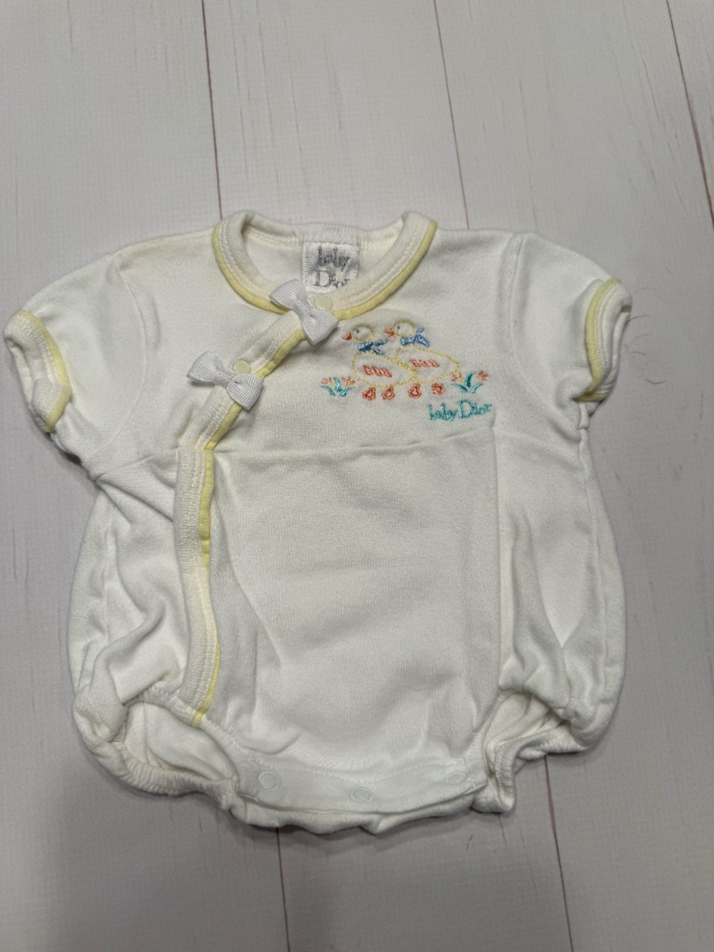 Vintage Baby Dior Short sleeve onesie Size Small (up to 13 lbs)